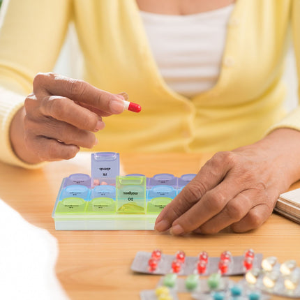 Weekly Pill Box, 7-Day Organizer with 3 Compartments