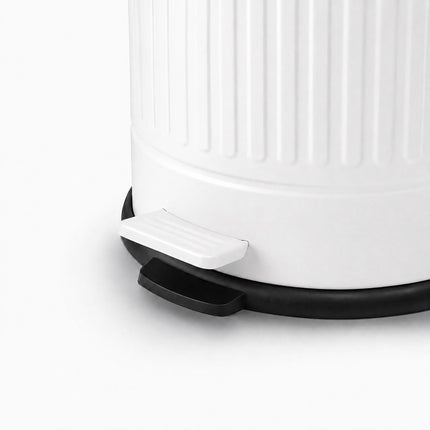 White Retro Pedal Bin, 20L Capacity, Soft-Close Lid