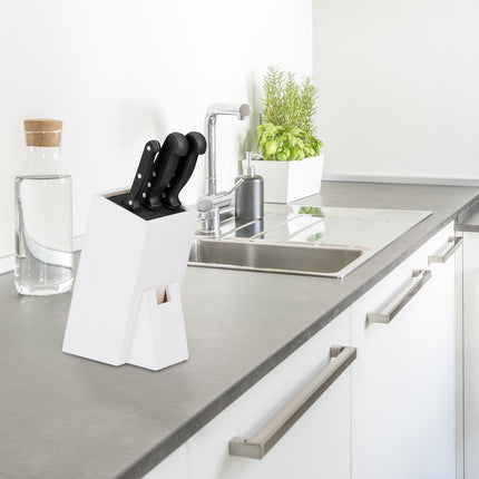 White knife block with straw