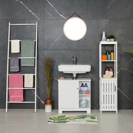 White towel rack with 6 pegs