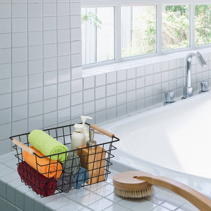 Wire baskets with wooden handles 3-pack