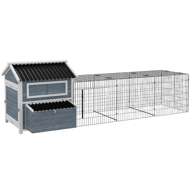 Wooden chicken house with nesting box and run for 4 chickens