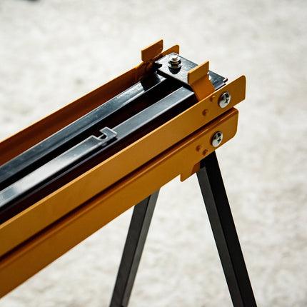 Folding steel saw horse - non-slip, 125 kg capacity