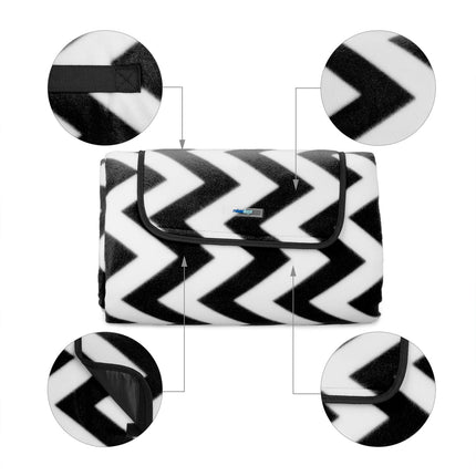 XXL picnic blanket with zigzag pattern