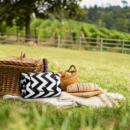 XXL picnic blanket with zigzag pattern