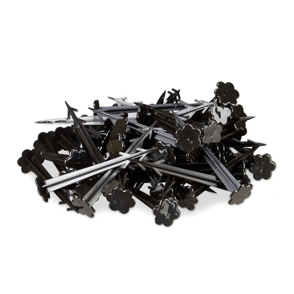 set of 100 plastic pegs