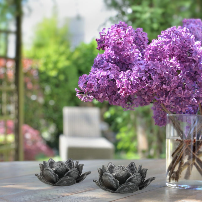 set of 2 Lotus-shaped tea light holders