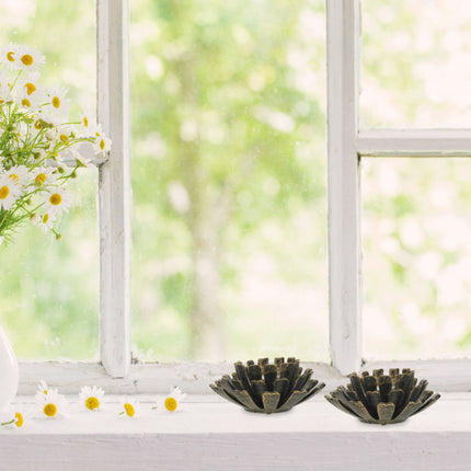 set of 2 flower-shaped tealight holders